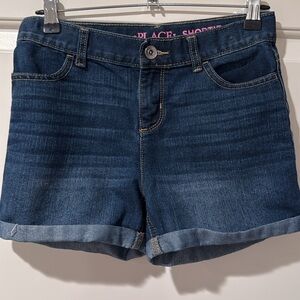Children’s place girls 12 denim shorts in excellent condition
